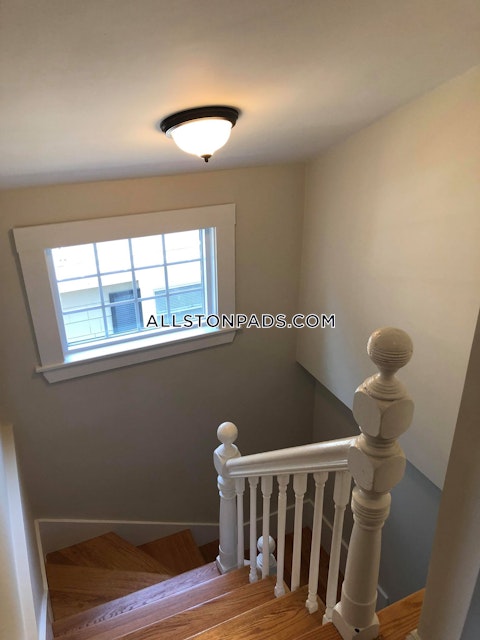 Mansfield St. Boston photo 8