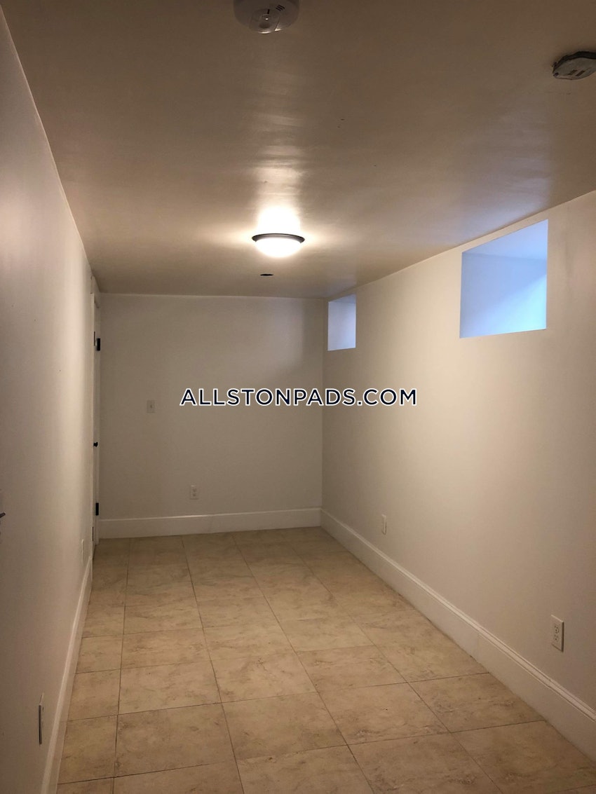 BOSTON - LOWER ALLSTON - 1 Bed, 1 Bath - Image 10