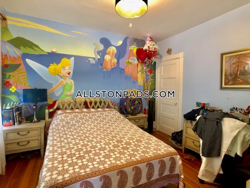 BOSTON - LOWER ALLSTON - 3 Beds, 1.5 Baths - Image 3