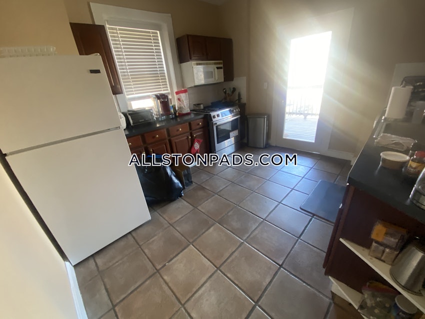 BOSTON - ALLSTON - 1 Bed, 1 Bath - Image 4