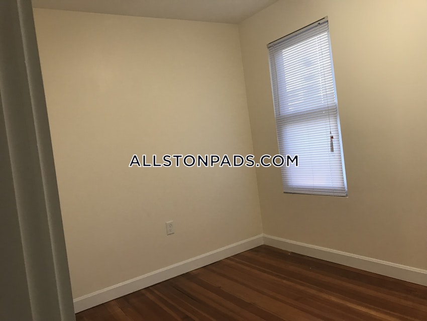 BOSTON - LOWER ALLSTON - 4 Beds, 2 Baths - Image 9