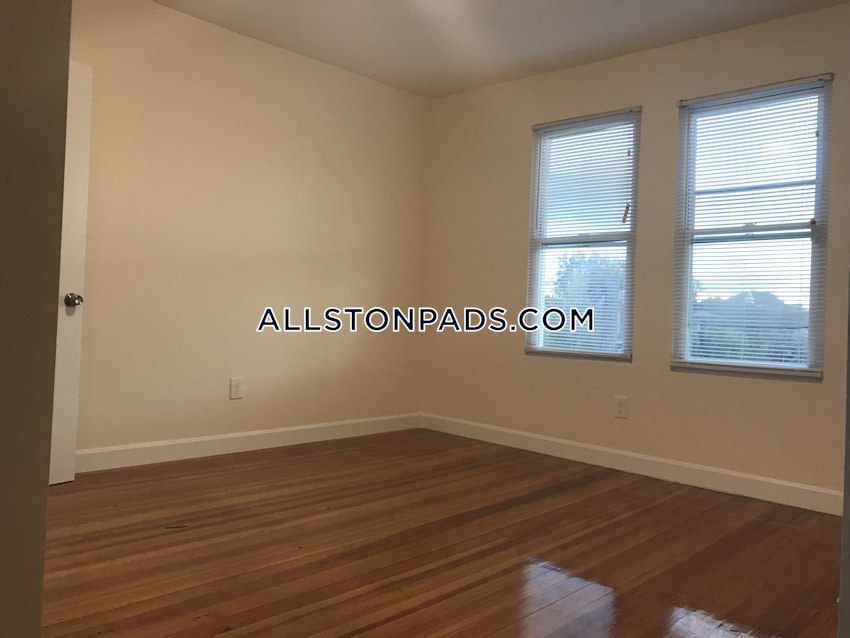 BOSTON - LOWER ALLSTON - 4 Beds, 2 Baths - Image 3