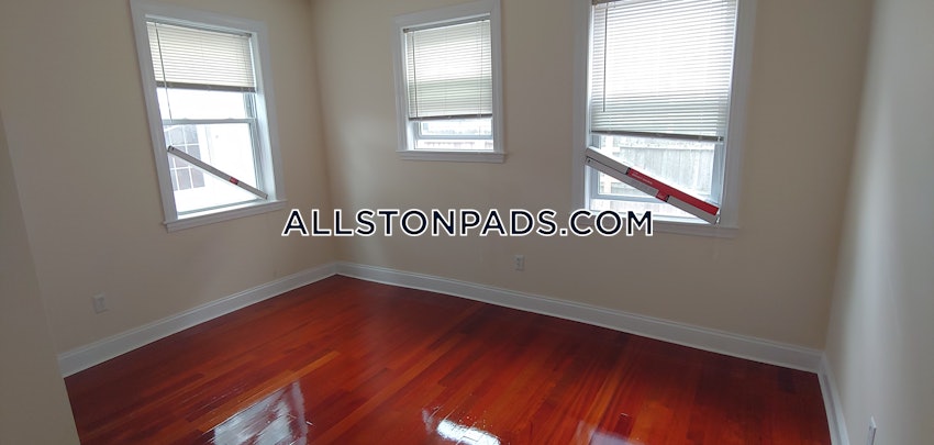 BOSTON - LOWER ALLSTON - 4 Beds, 2 Baths - Image 20