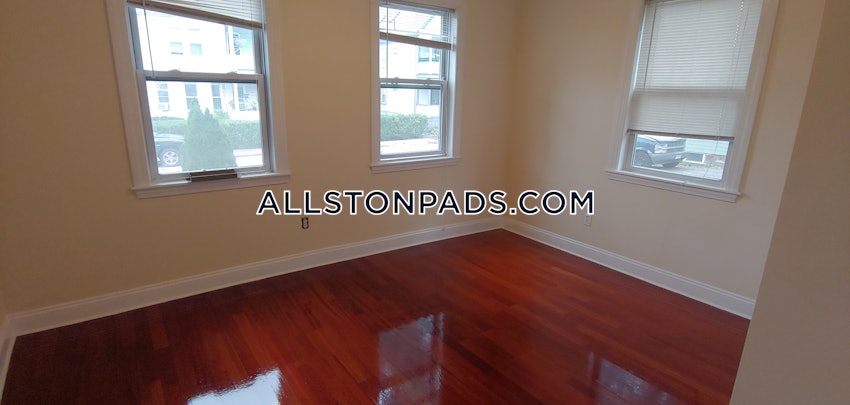 BOSTON - LOWER ALLSTON - 4 Beds, 2 Baths - Image 4