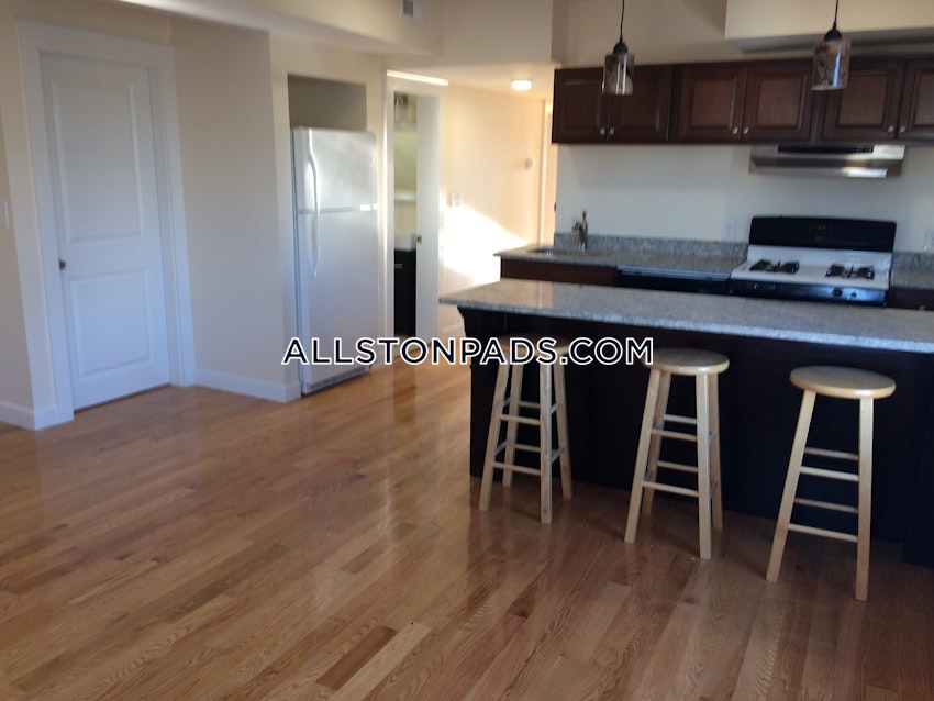 BOSTON - LOWER ALLSTON - 4 Beds, 2 Baths - Image 2