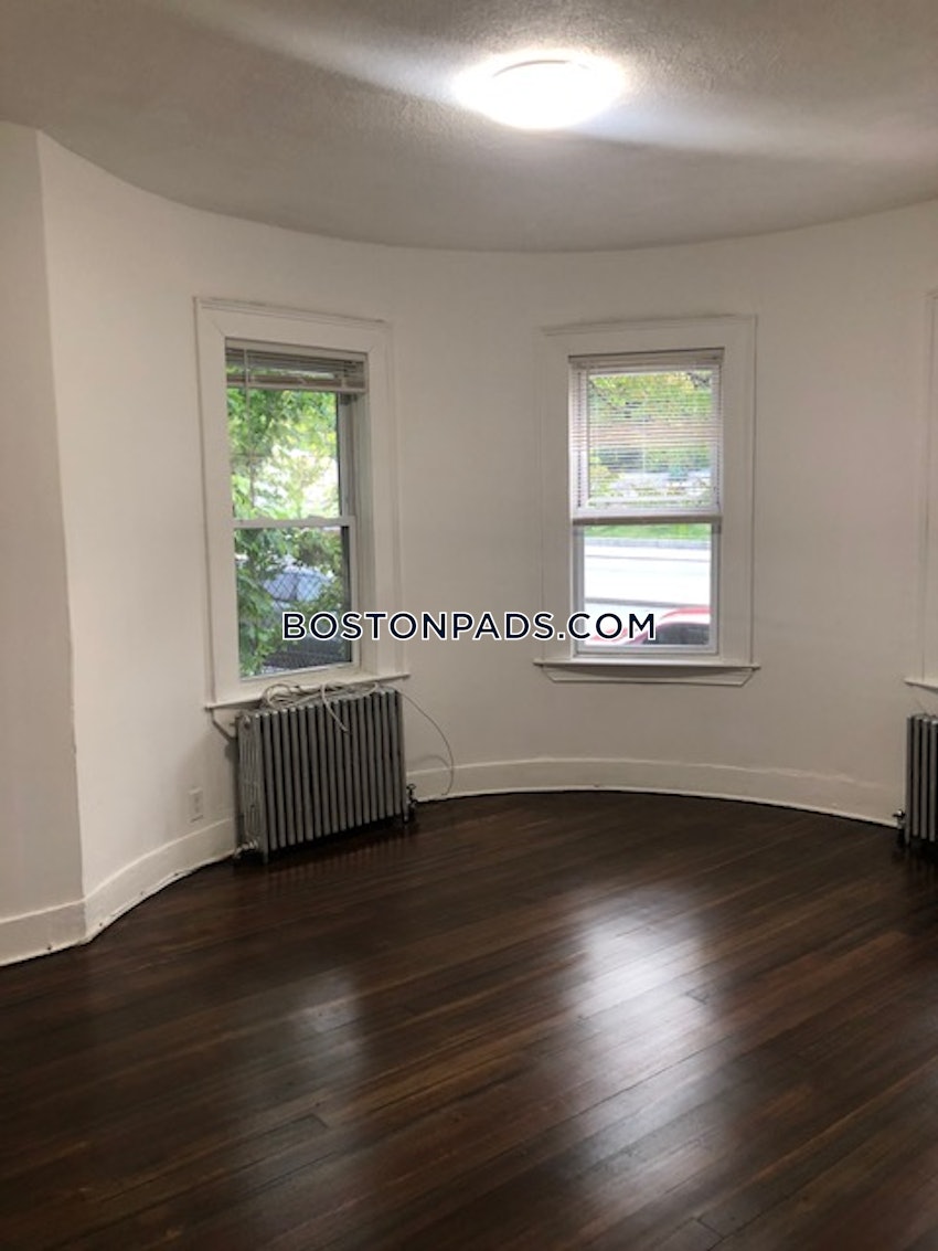 BOSTON - MATTAPAN - 4 Beds, 1 Bath - Image 30