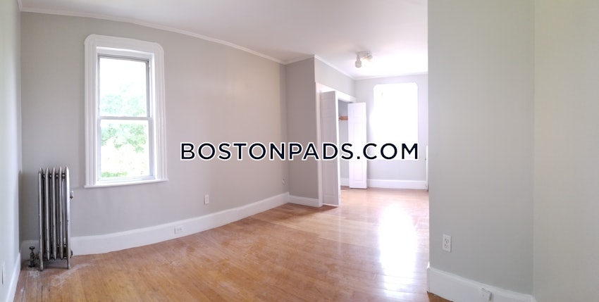 BOSTON - HYDE PARK - 3 Beds, 1 Bath - Image 6