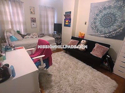 Mission Hill Apartment for rent 2 Bedrooms 1 Bath Boston - $2,700