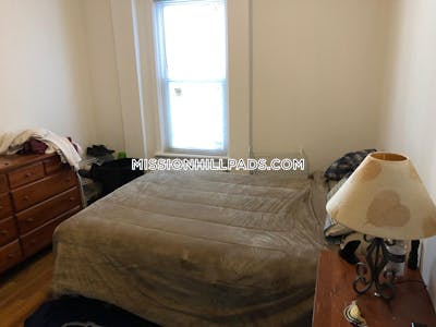 Mission Hill Apartment for rent 3 Bedrooms 1 Bath Boston - $3,250