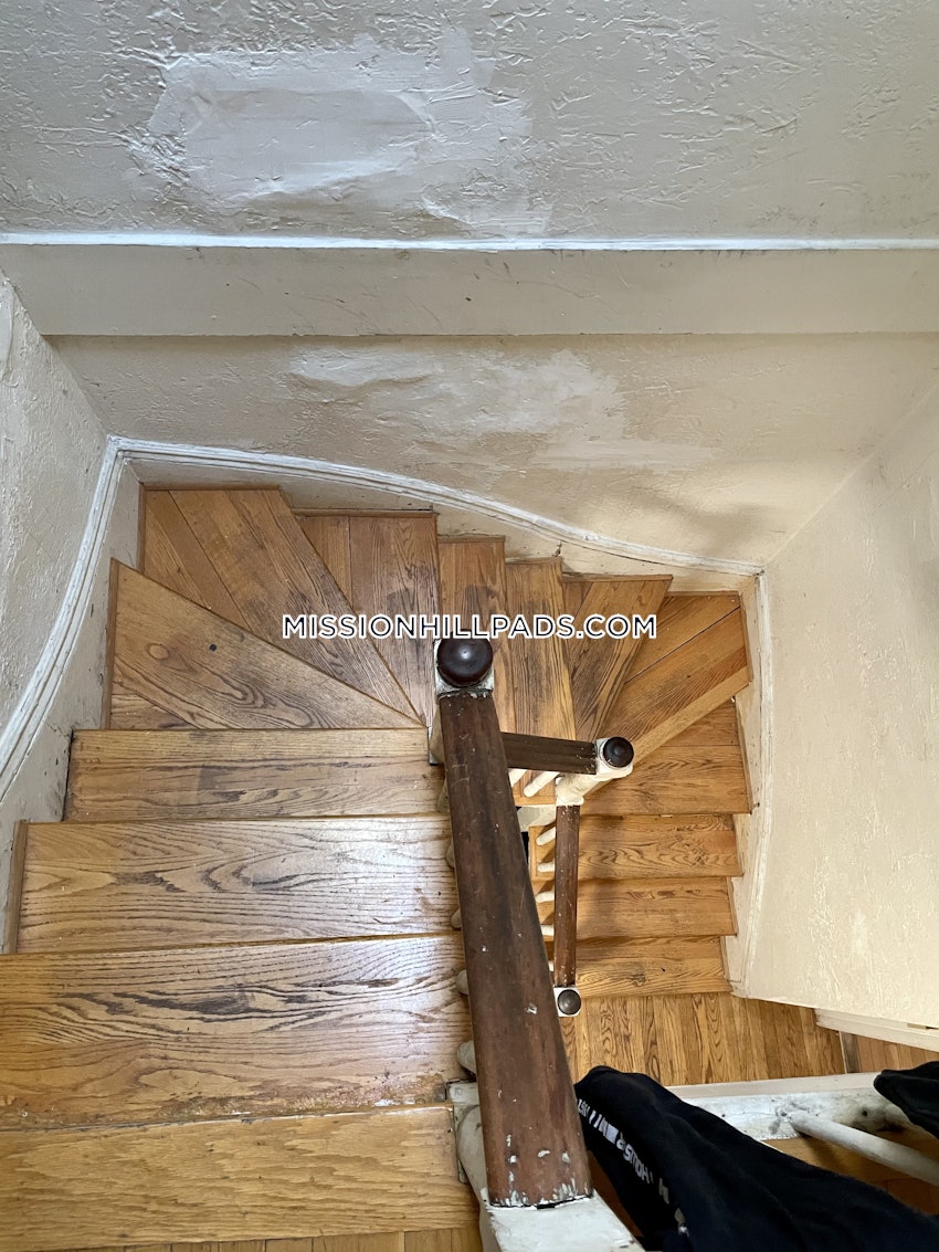 BOSTON - MISSION HILL - 1 Bed, 2 Baths - Image 46