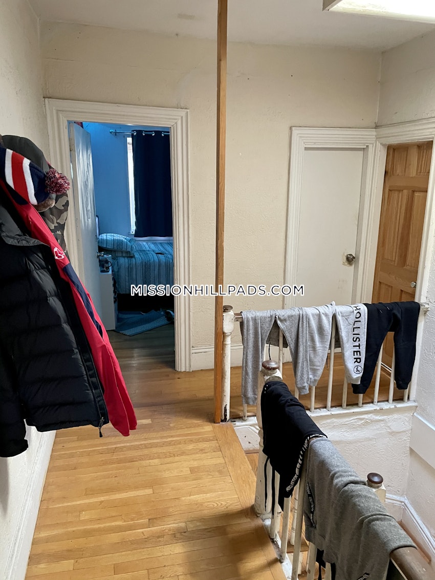 BOSTON - MISSION HILL - 1 Bed, 2 Baths - Image 43