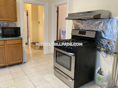 Mission Hill Apartment for rent 4 Bedrooms 1 Bath Boston - $3,900