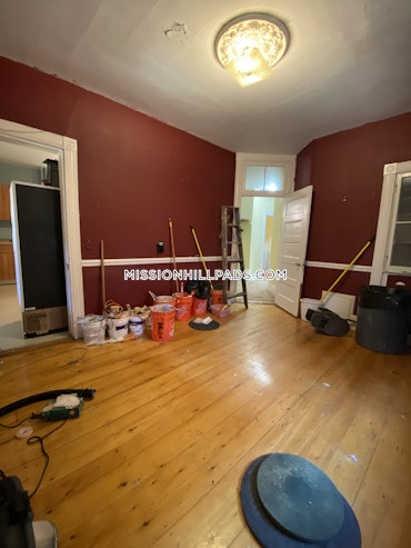 Mission Hill, Boston, MA - 4 Beds, 1 Bath - $3,600 - ID#4012138