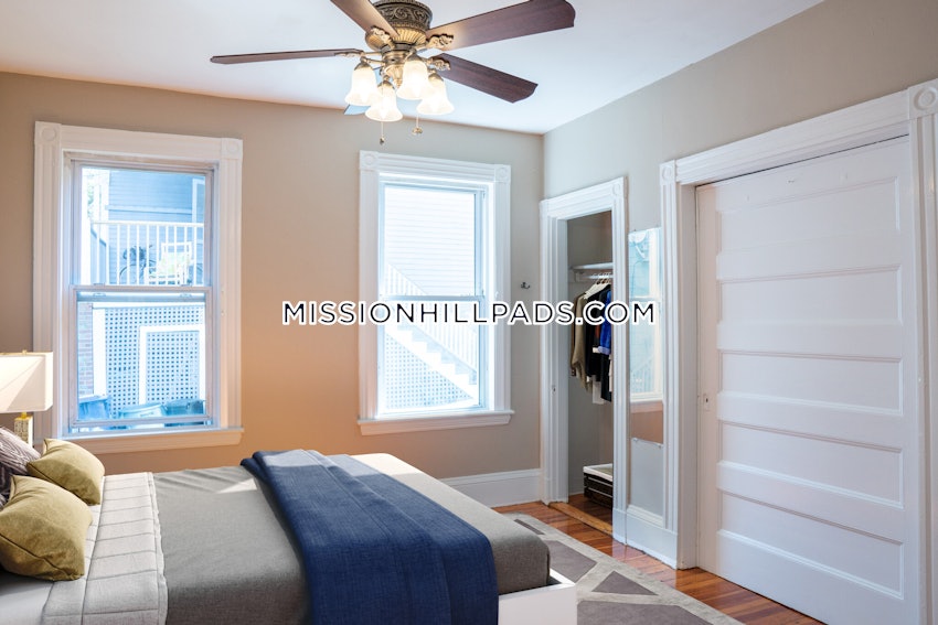 BOSTON - MISSION HILL - 1 Bed, 2 Baths - Image 22
