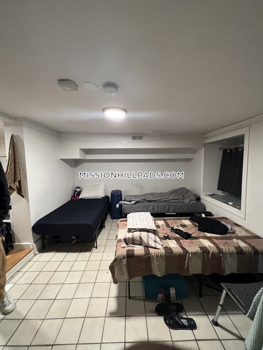 BOSTON - MISSION HILL - 1 Bed, 2 Baths - Image 35