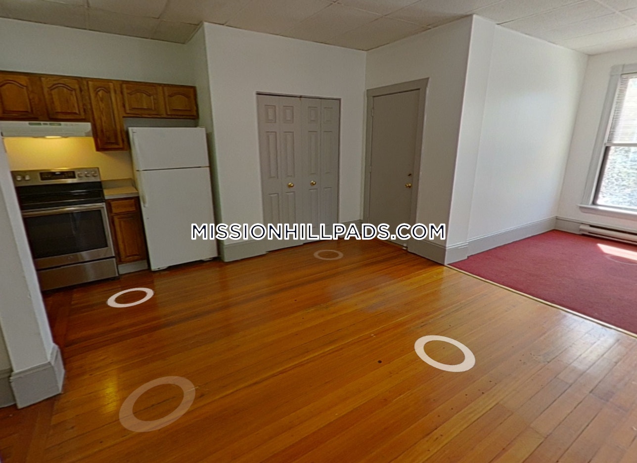 Mission Hill Apartment for rent 3 Bedrooms 1 Bath Boston 4,570