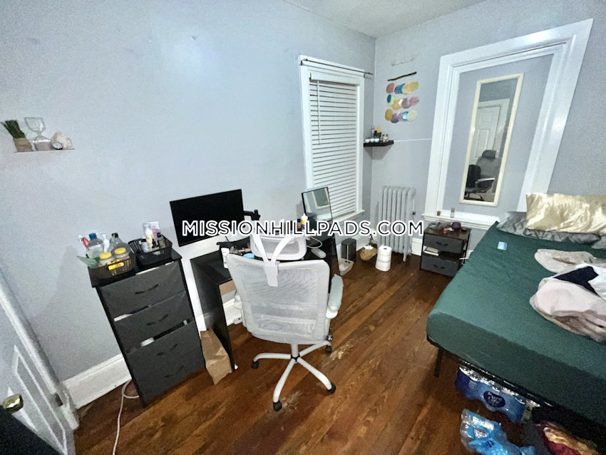 BOSTON - MISSION HILL - 1 Bed, 1 Bath - Image 17