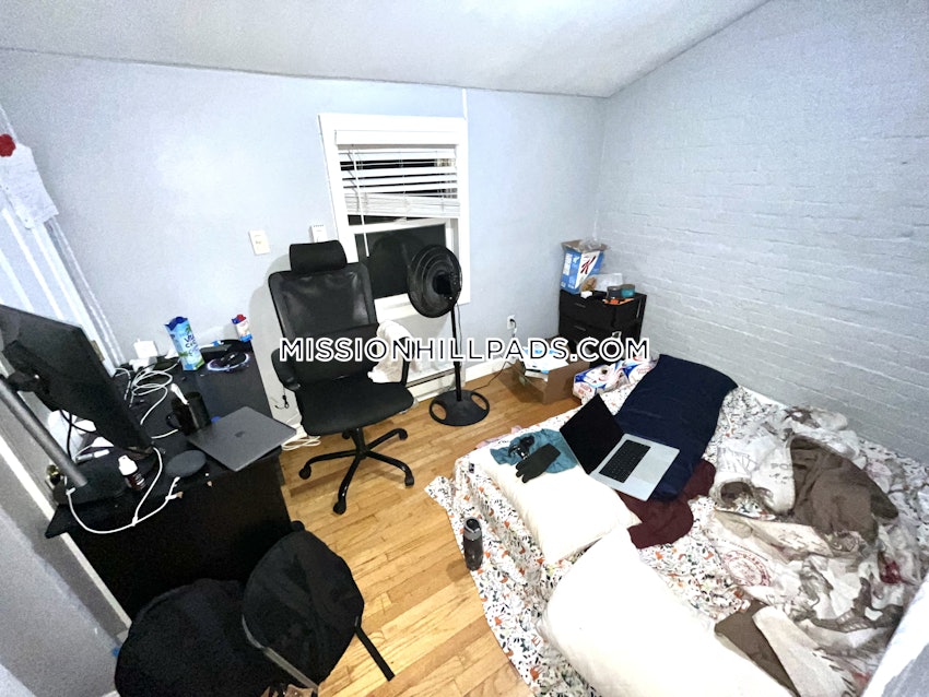 BOSTON - MISSION HILL - 1 Bed, 1 Bath - Image 16