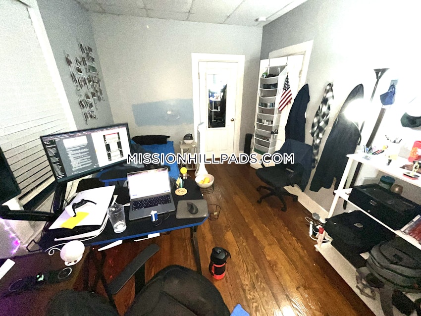 BOSTON - MISSION HILL - 1 Bed, 1 Bath - Image 10