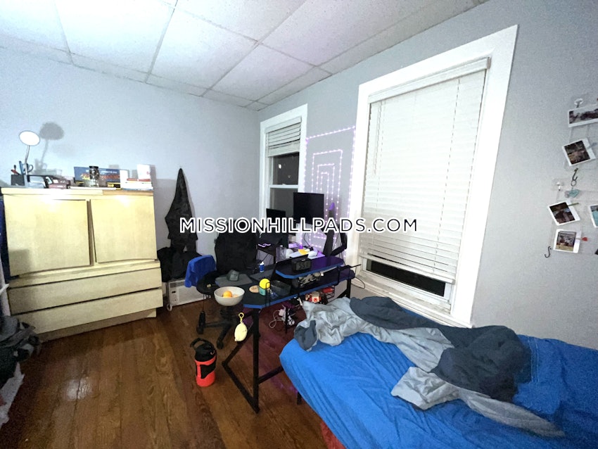 BOSTON - MISSION HILL - 1 Bed, 1 Bath - Image 14