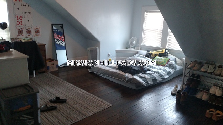 BOSTON - MISSION HILL - 1 Bed, 1 Bath - Image 11