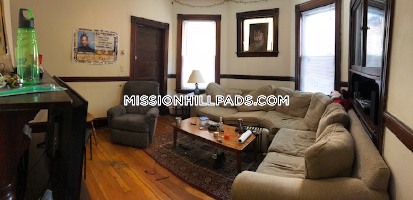 BOSTON - MISSION HILL - 4 Beds, 2 Baths - Image 1