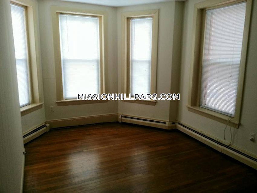 BOSTON - MISSION HILL - 2 Beds, 1 Bath - Image 6