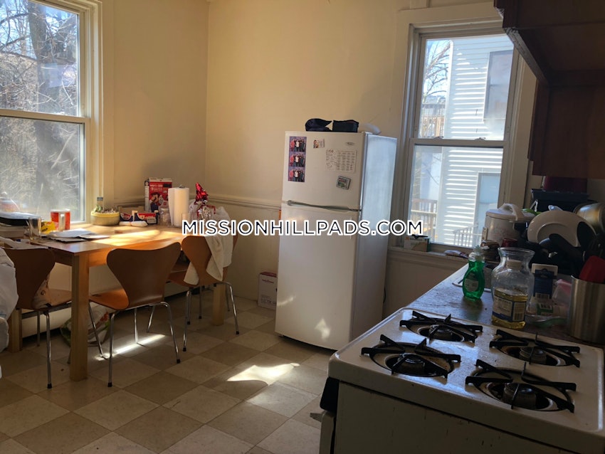 BOSTON - MISSION HILL - 2 Beds, 1 Bath - Image 19