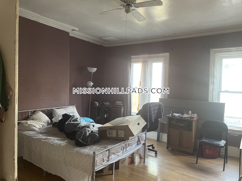 BOSTON - MISSION HILL - 1 Bed, 2 Baths - Image 60