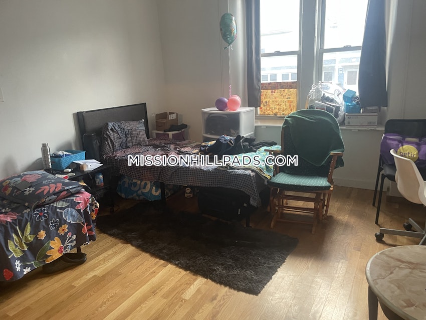 BOSTON - MISSION HILL - 1 Bed, 2 Baths - Image 19