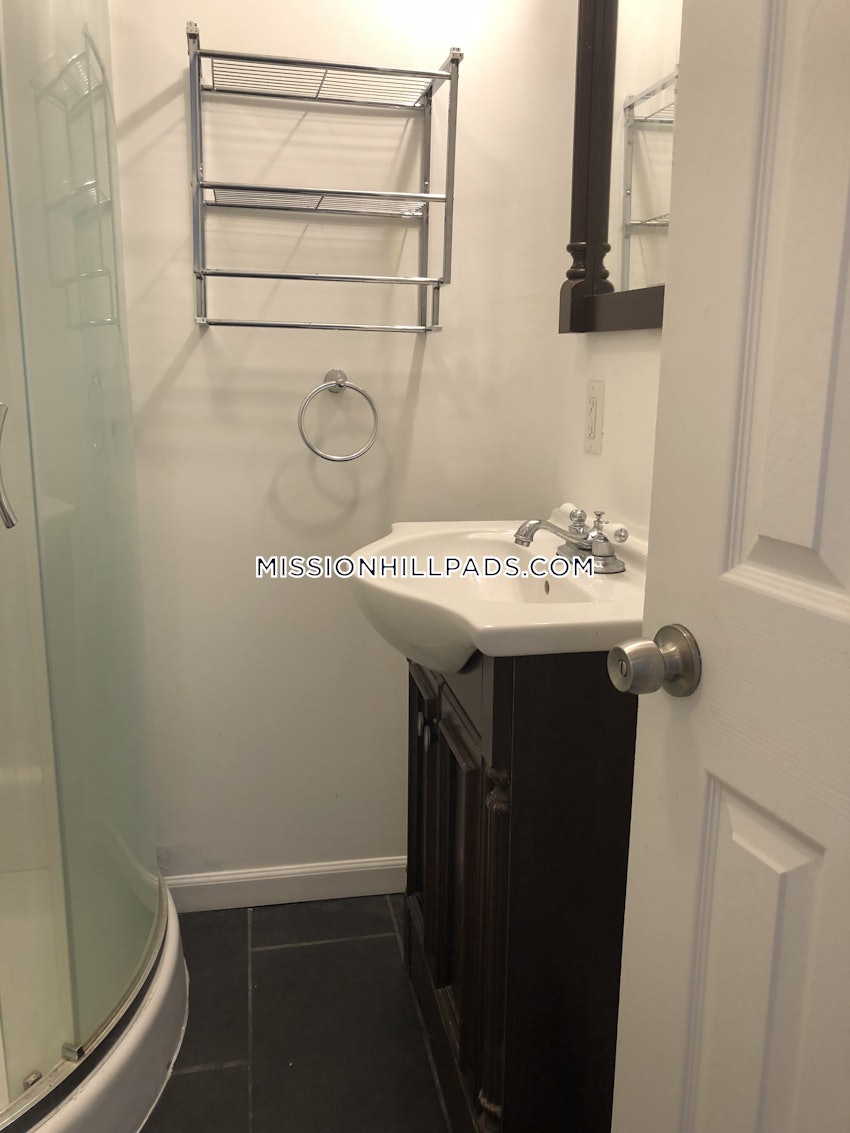 BOSTON - MISSION HILL - 1 Bed, 1 Bath - Image 21