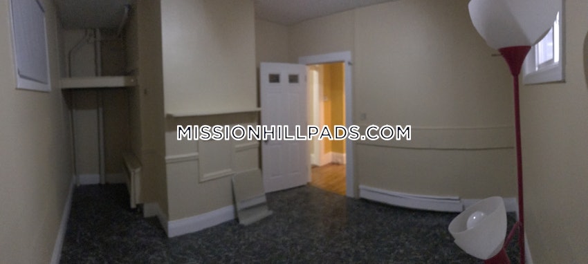 BOSTON - MISSION HILL - 4 Beds, 1.5 Baths - Image 21
