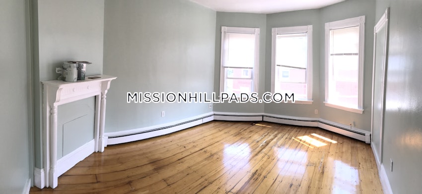 BOSTON - MISSION HILL - 4 Beds, 1.5 Baths - Image 20