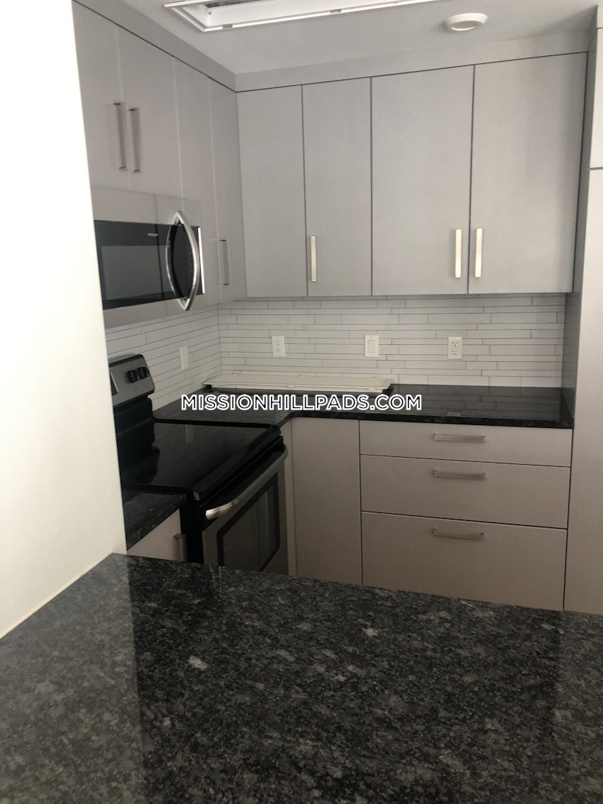 BOSTON - MISSION HILL - 1 Bed, 1 Bath - Image 18