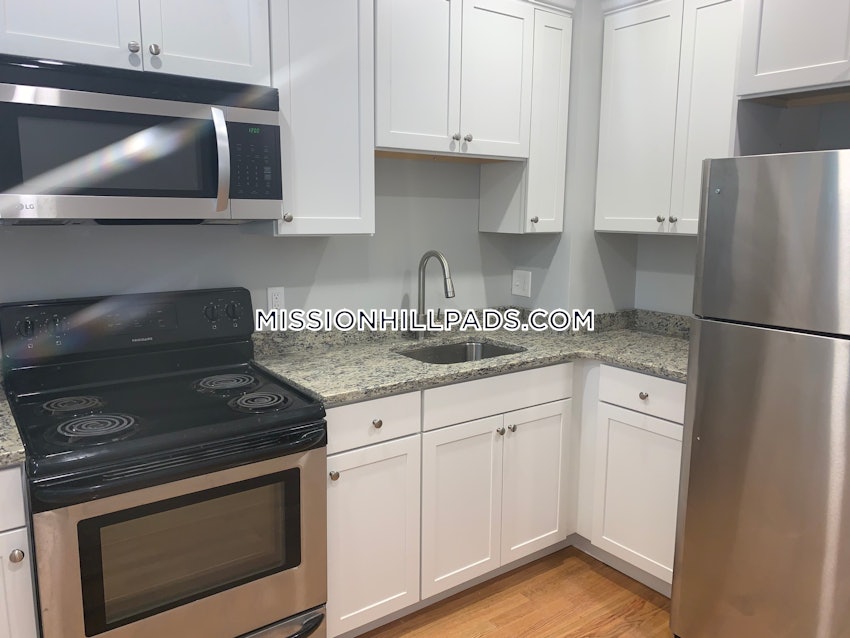 BOSTON - MISSION HILL - 1 Bed, 1 Bath - Image 1