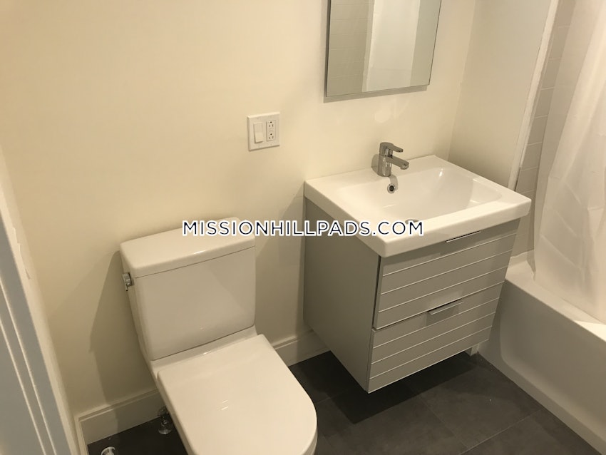 BOSTON - MISSION HILL - 2 Beds, 2 Baths - Image 46