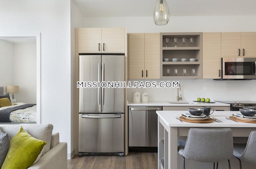 BOSTON - MISSION HILL - 3 Beds, 1 Bath - Image 3