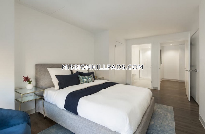 BOSTON - MISSION HILL - 3 Beds, 1 Bath - Image 5