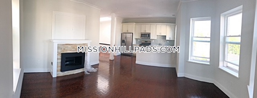 BOSTON - MISSION HILL - 4 Beds, 2 Baths - Image 11