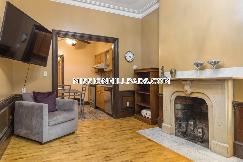 BOSTON - MISSION HILL - 3 Beds, 2 Baths - Image 11