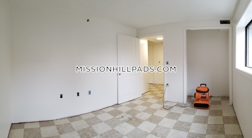 BOSTON - MISSION HILL - 2 Beds, 1 Bath - Image 9