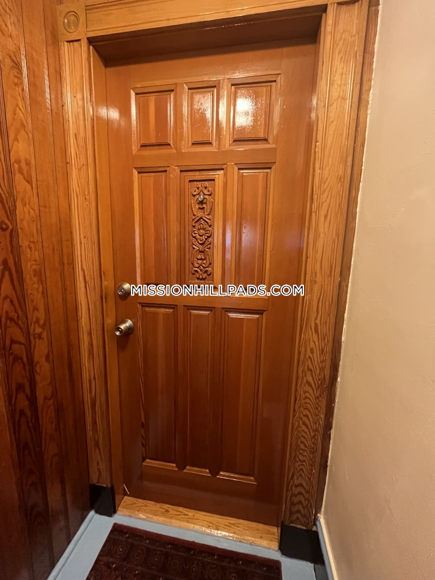 BOSTON - MISSION HILL - 1 Bed, 1 Bath - Image 24