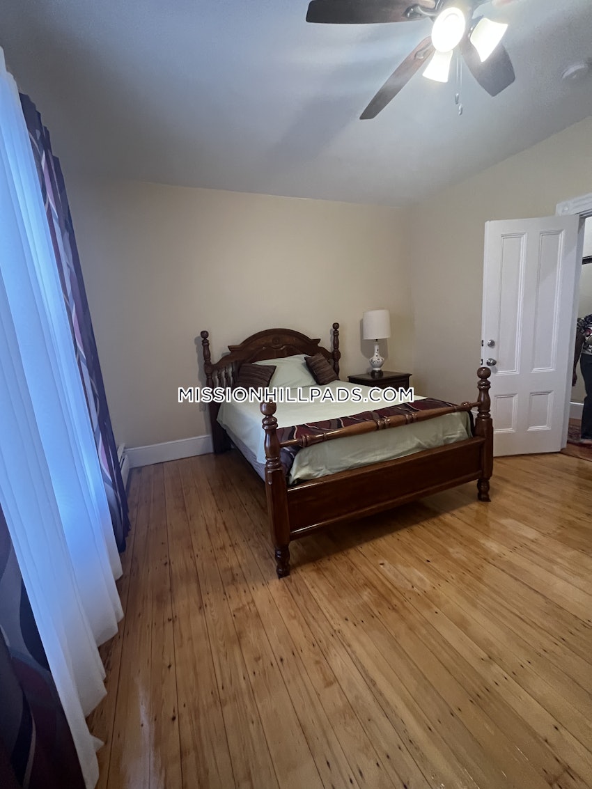 BOSTON - MISSION HILL - 1 Bed, 1 Bath - Image 9