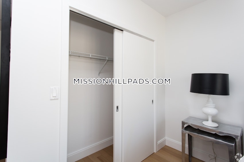 BOSTON - MISSION HILL - 1 Bed, 1 Bath - Image 16