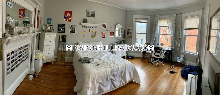 BOSTON - MISSION HILL - 4 Beds, 1 Bath - Image 40
