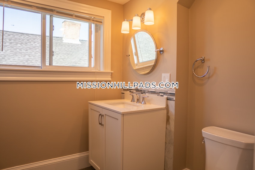 BOSTON - MISSION HILL - 1 Bed, 2 Baths - Image 23