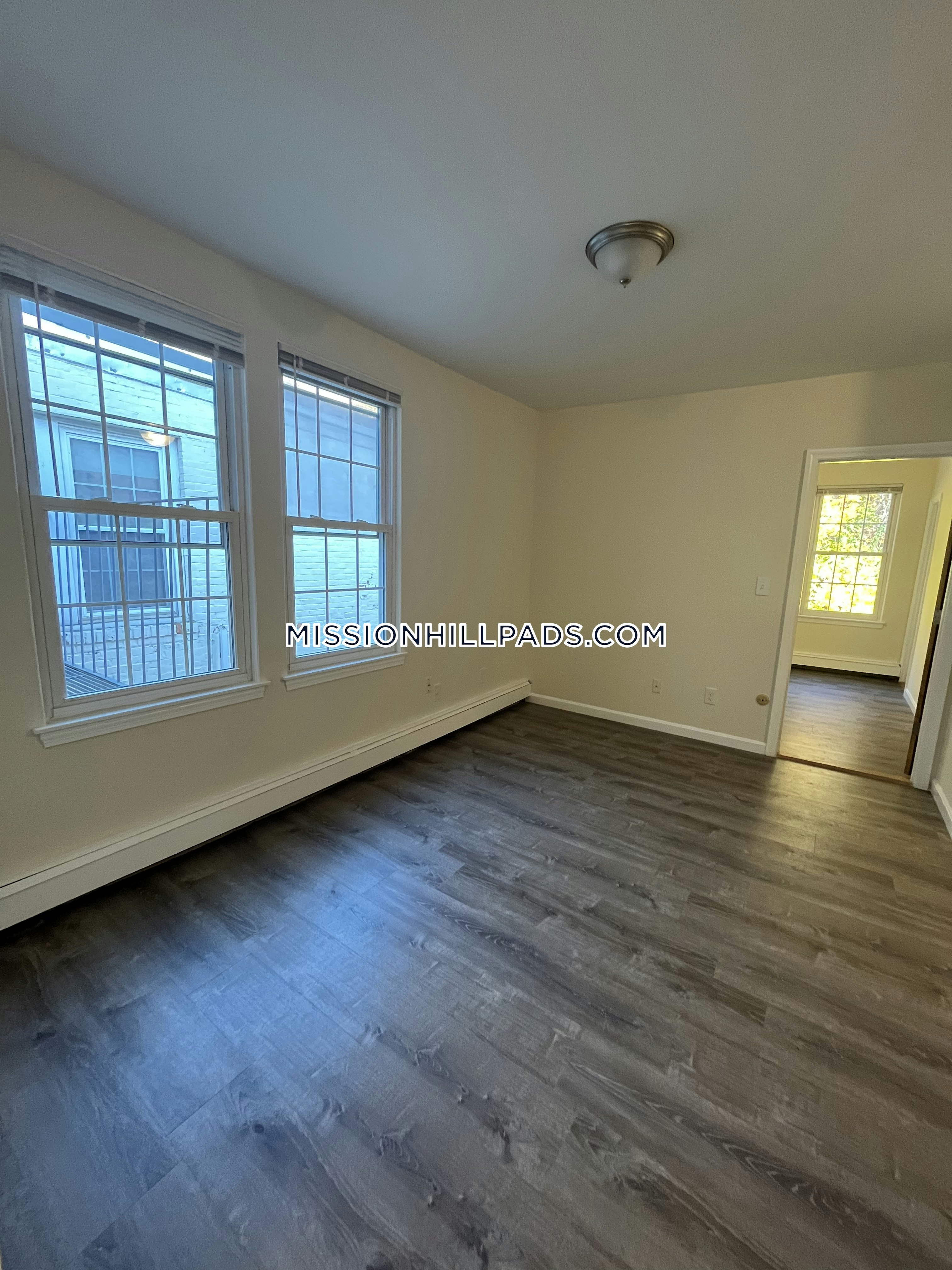Jamaica Plain 1 Bed 1 Bath Boston 2,500