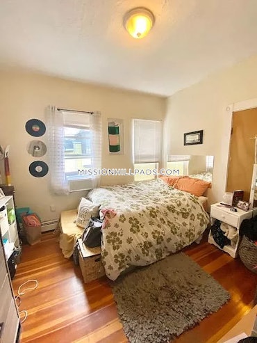 Mission Hill, Boston, MA - 4 Beds, 1 Bath - $5,600 - ID#4468489