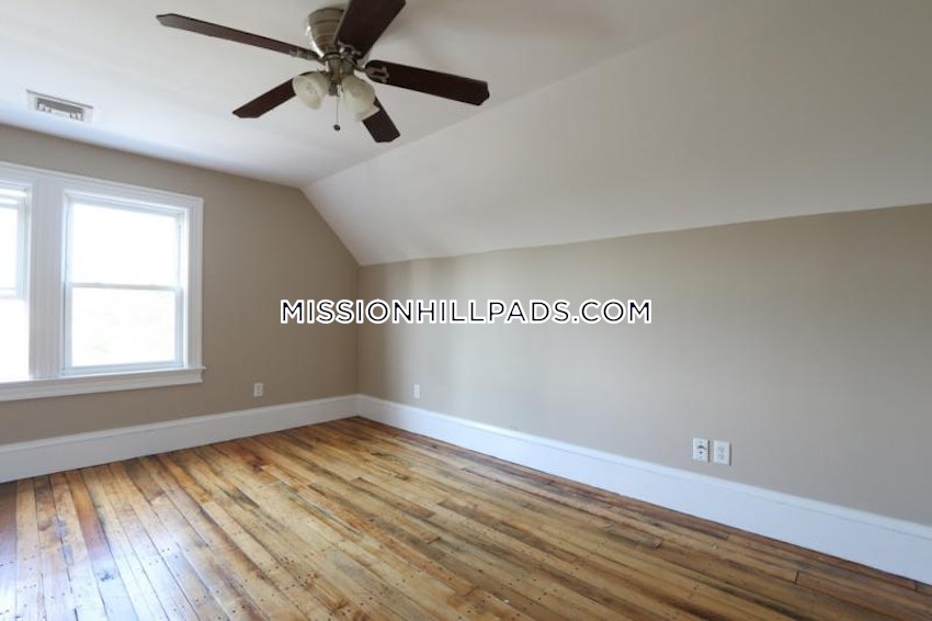 BOSTON - MISSION HILL - 1 Bed, 2 Baths - Image 8
