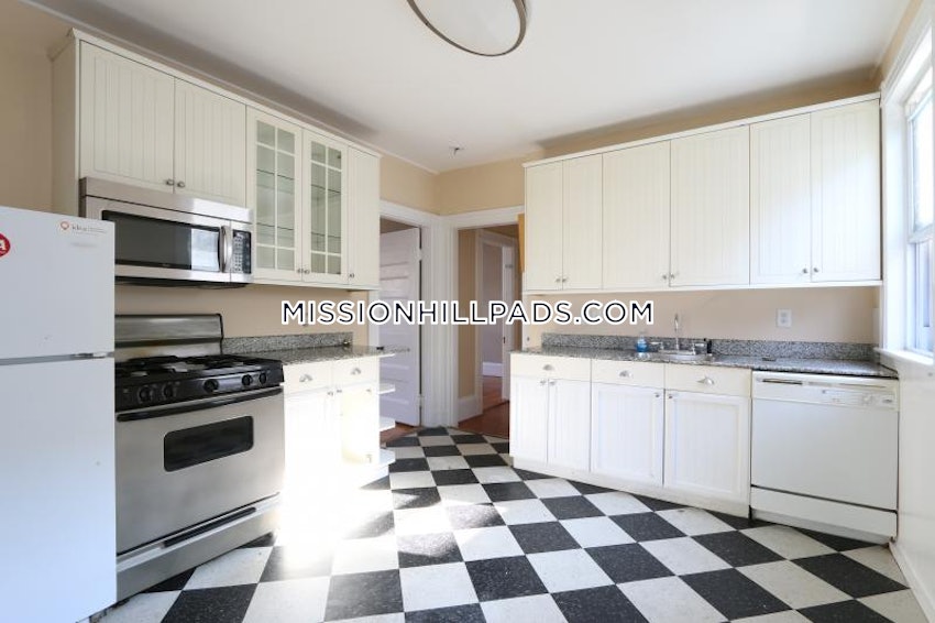 BOSTON - MISSION HILL - 1 Bed, 2 Baths - Image 1